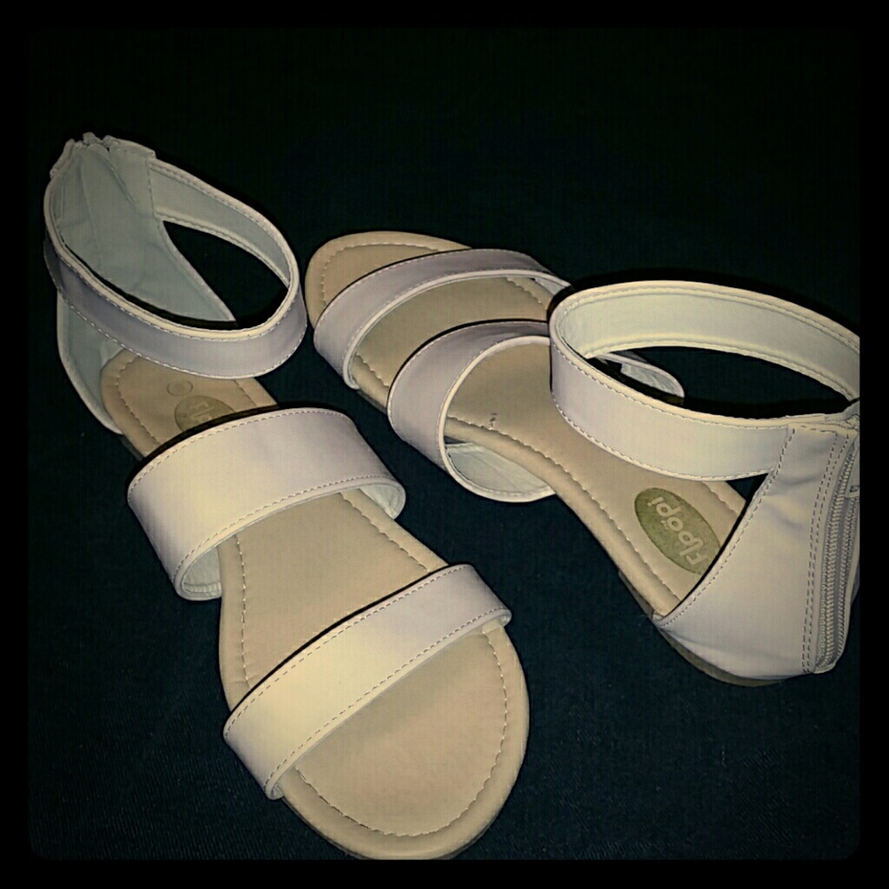 Nude Floopi sandals
